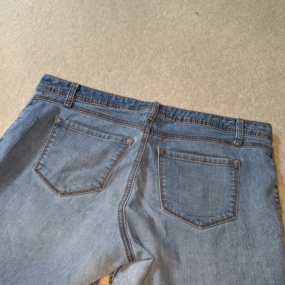 St John's Bay distressed shorts - Picture 11 of 11